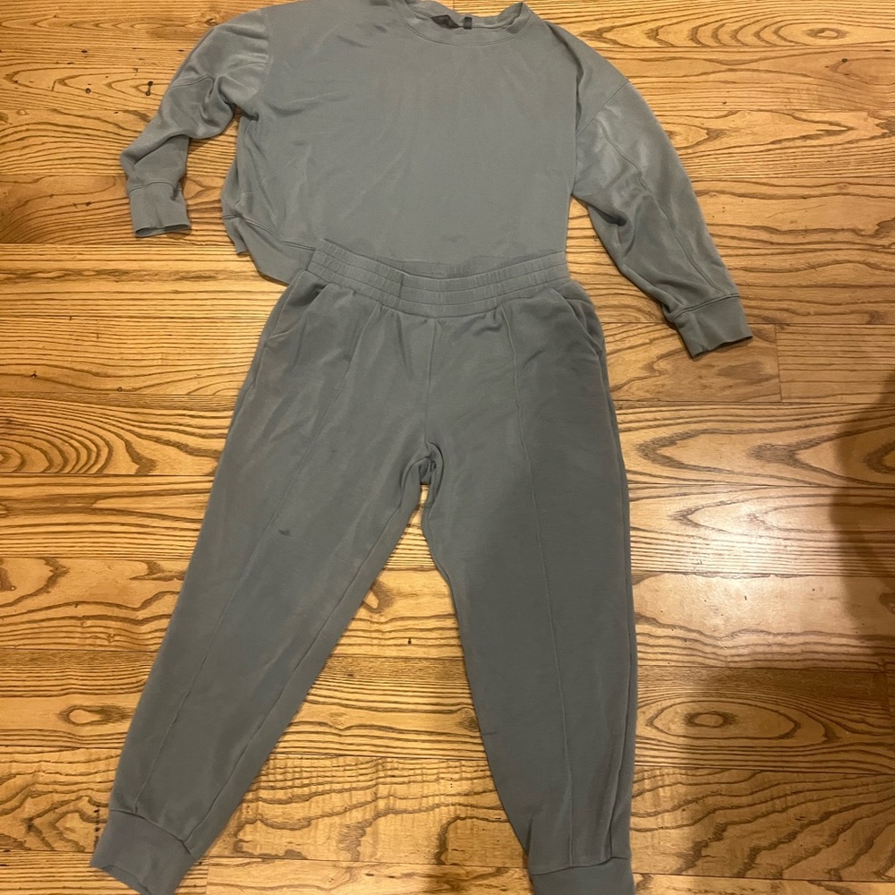 Danskin Women's Charcoal Gray Jogger Set